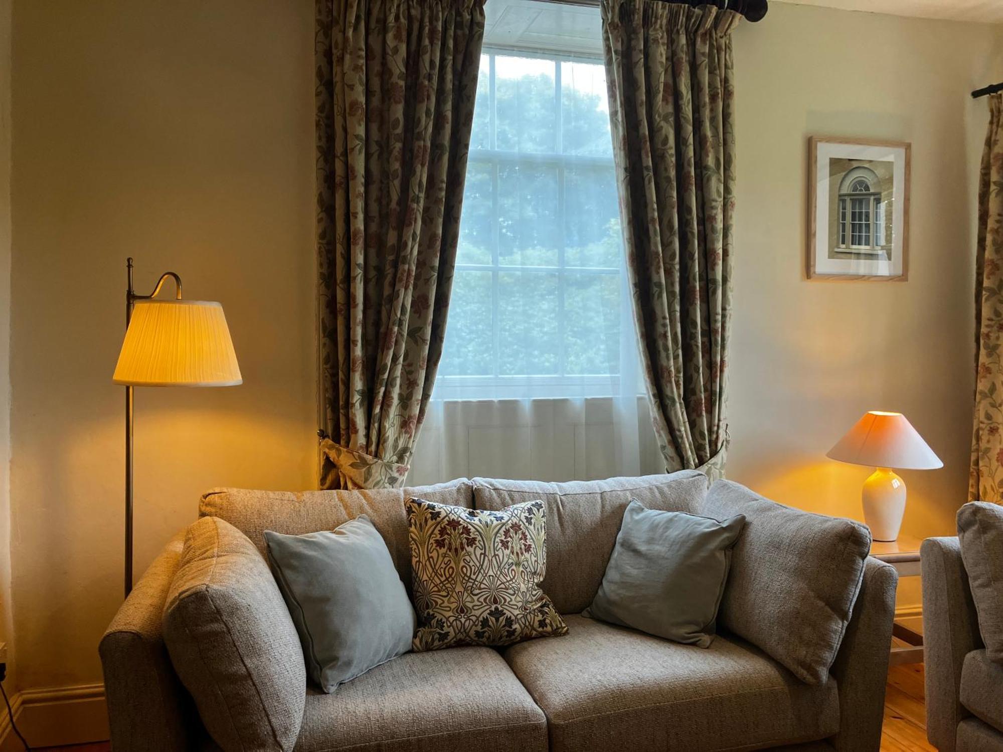 Plas Yn Yale With Mountain Views From All Windows Рексем Экстерьер фото